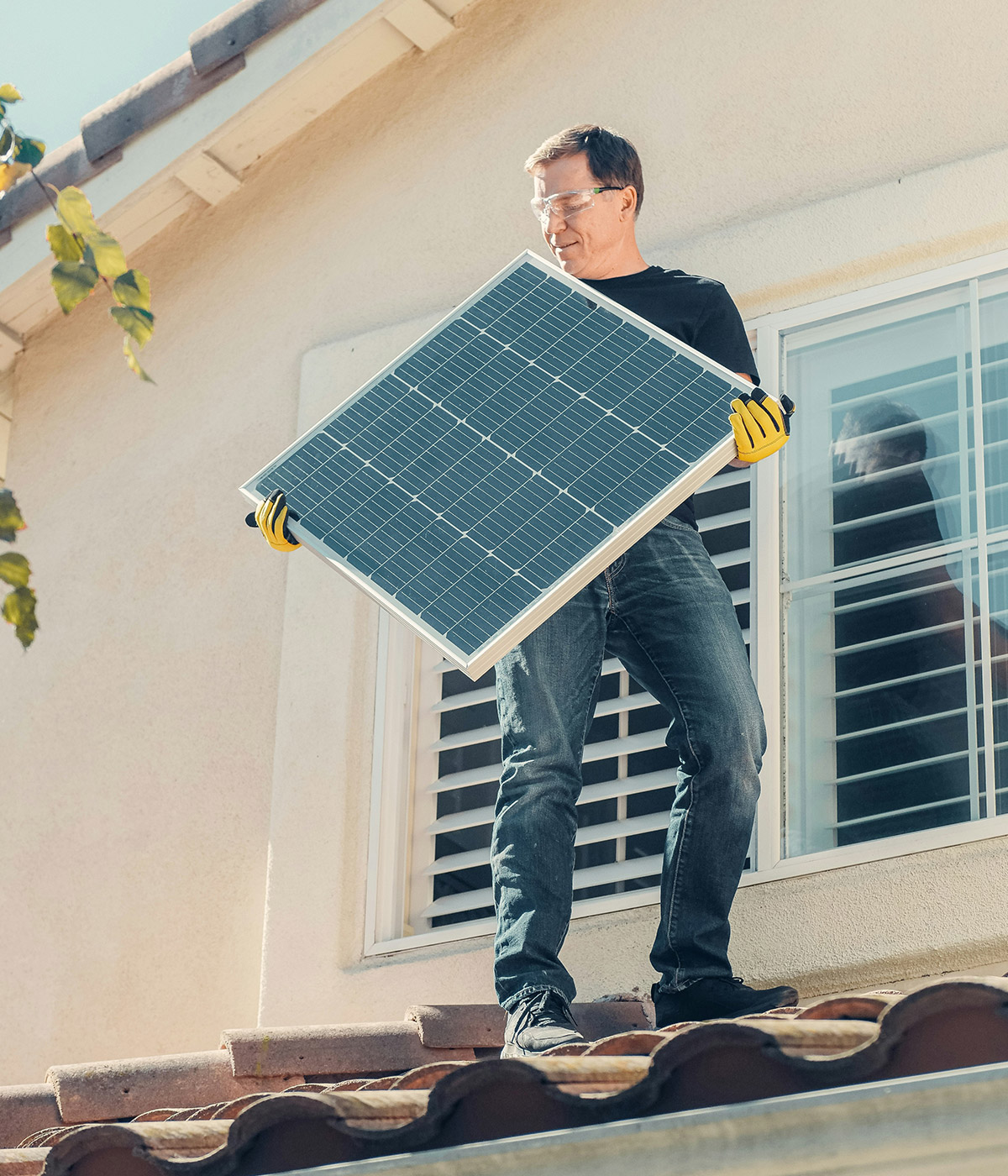 High Diffuse Reflectance Water Base Coating for Solar Glass